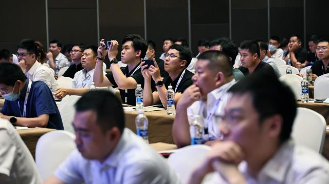 大咖助陣東方日升丨“鋼與鋼的碰撞”讓分布式迸發創新火花
