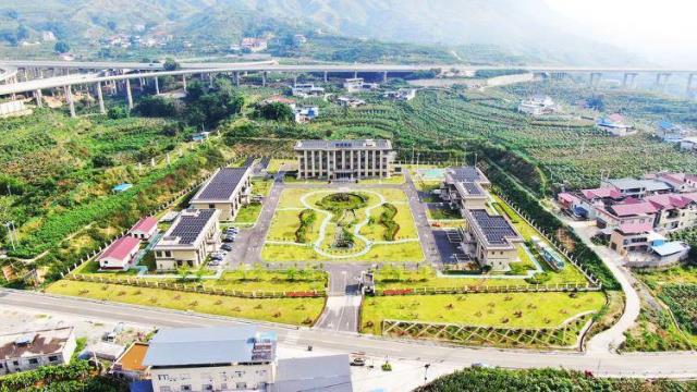 全國首個“交通全場景友好型”分布式光儲項目在四川成功并網(wǎng)運行