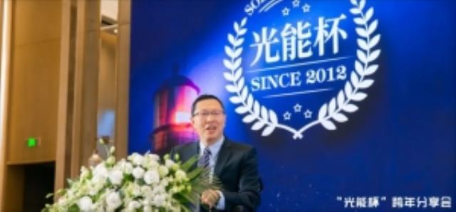 瞿曉鏵：組件兩頭受氣，硅料80%高利非正道！霸道不行、霸業不長！
