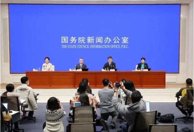 工信部：2022光伏硅料、硅片產(chǎn)量增幅超電池、組件，分別為64.4%、51.8%
