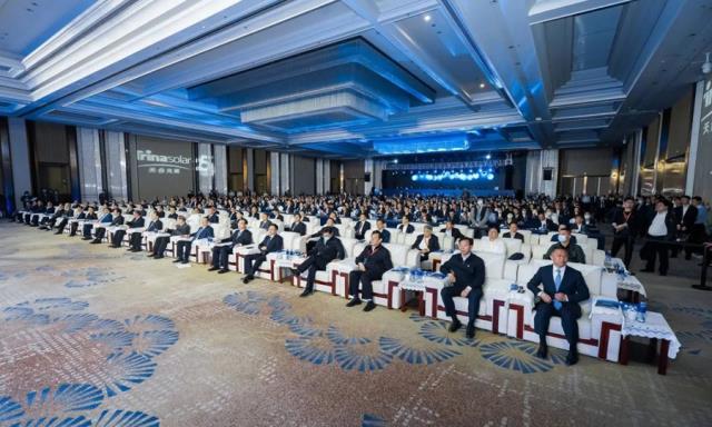 光伏行業首本企業傳《天合紀》發布，馬培華、白重恩作序，五位大咖聯袂力薦！