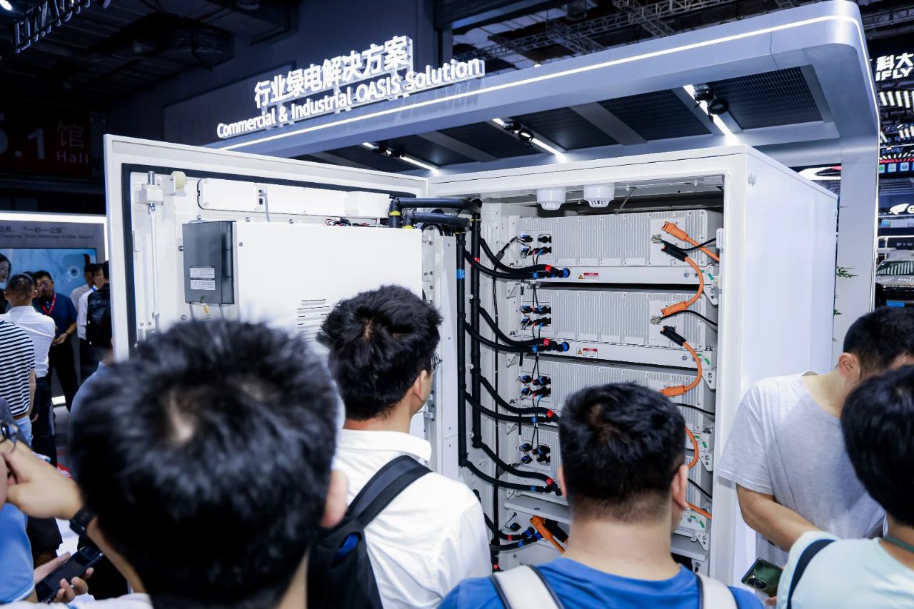 邁入光風(fēng)儲發(fā)電機新時代，加速光儲成為主力能源