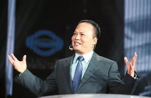 喝劉漢元的酒，下通威集團的棋?。ㄉ疃葟捅P）
