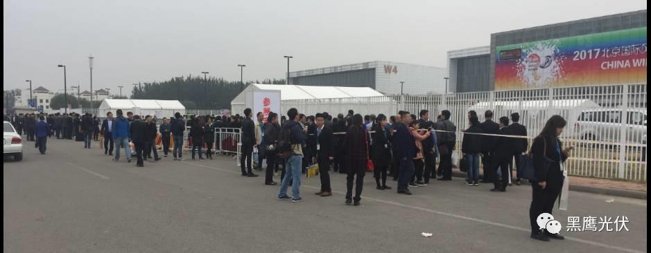 2017中國光伏展覽會企業展臺大比拼：近50家光伏企業展臺大曝光，誰的“面子”和“里子”最吸引你？