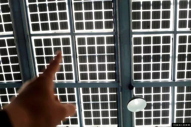 騰訊頭條 | 上海建成國內最大光伏充電站，日均滿足400輛車充電！