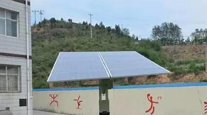 涵蓋大中小學(xué)數(shù)十所 光伏發(fā)電走進(jìn)校園 集環(huán)保、發(fā)電、裝飾于一體