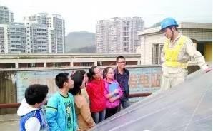 涵蓋大中小學(xué)數(shù)十所 光伏發(fā)電走進(jìn)校園 集環(huán)保、發(fā)電、裝飾于一體