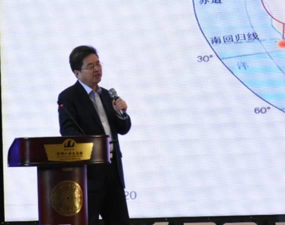 力諾電力隆重舉行“攜手陽光 智享未來” 2017年度力諾電力金牌合伙人戰(zhàn)略峰會