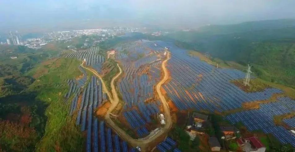 史上最壯觀的光伏發(fā)電站，你絕對沒有看過！