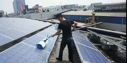 【光伏運維】怎樣清潔光伏電站的組件? 【光伏運維】怎樣清潔光伏電站的組件?