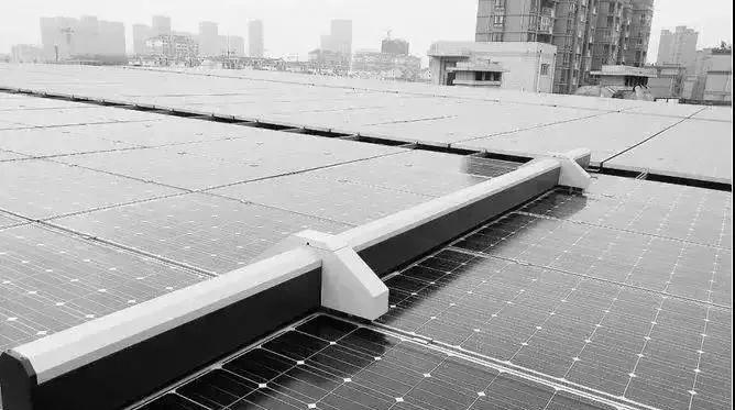 【光伏運維】怎樣清潔光伏電站的組件? 【光伏運維】怎樣清潔光伏電站的組件?